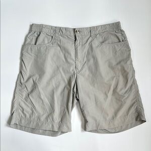 Patagonia Men's Home Waters Shorts 10" Inseam in Light Khaki Size Large